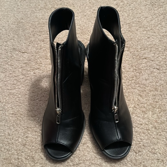 Charlotte Russe Varsity Booties Size 9 Color Black Silver - Picture 12 of 14